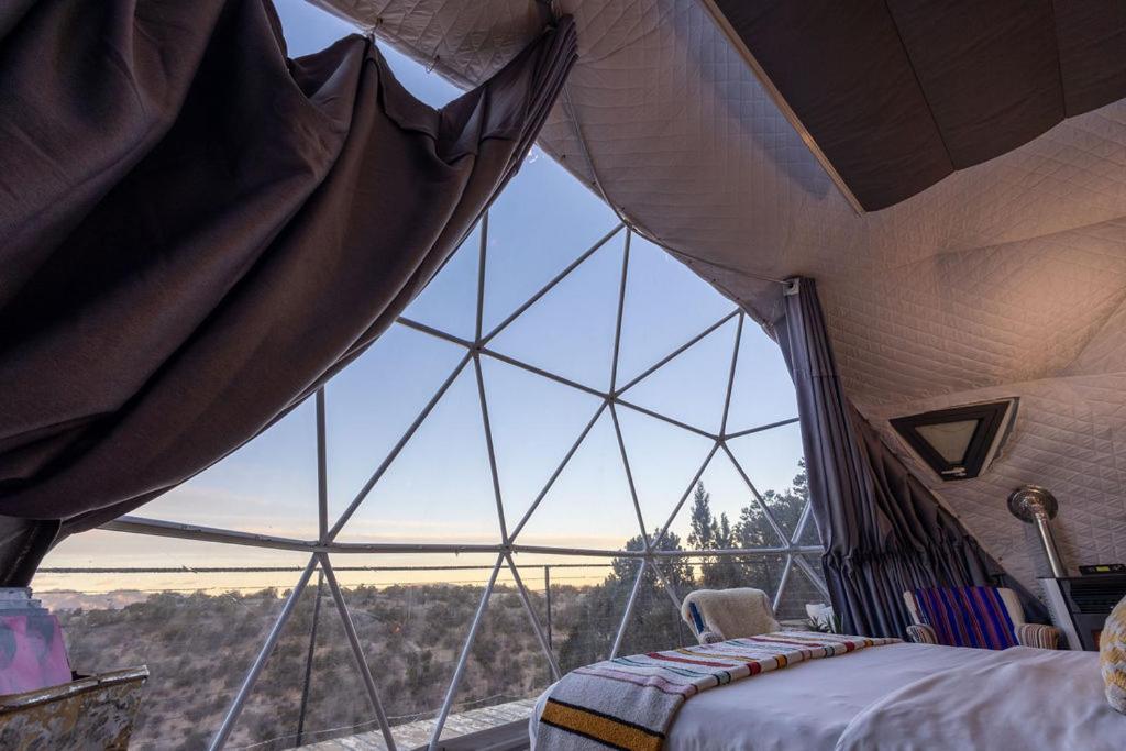 Zia Geo Dome At El Mistico Ranch, Glamping Vila Nogal Exterior foto